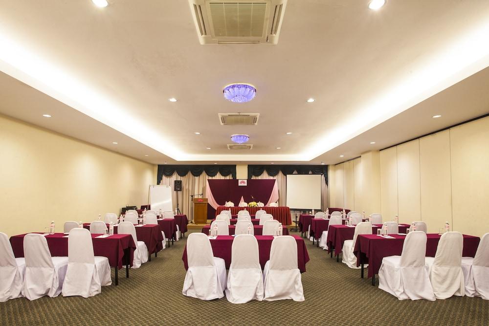 Hotel Tanjong Vista Kuala Terengganu Exterior photo